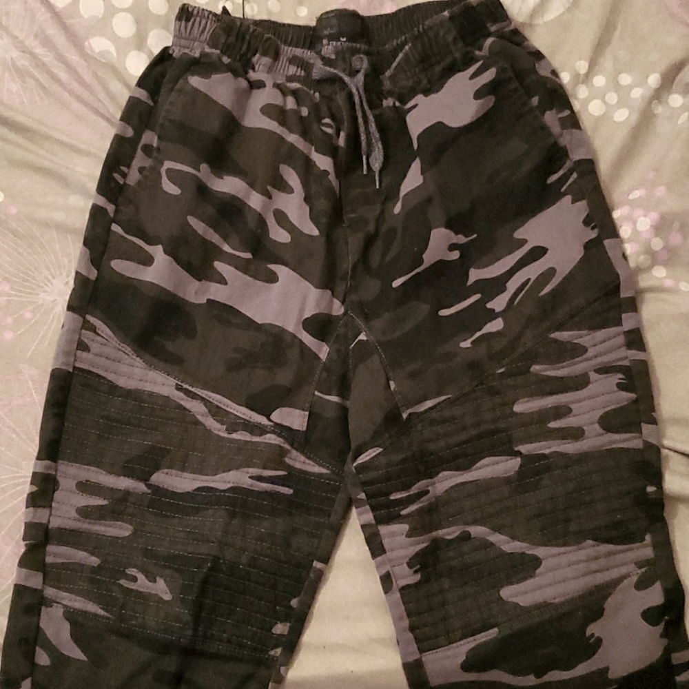 Army print pants NEVER WORN